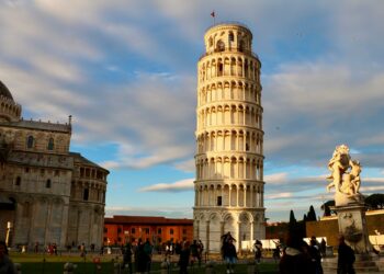 Pisa tower tourist spots to visit in italy