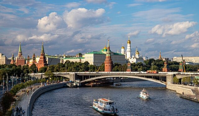 Places to visit in Moscow_Kremlin
