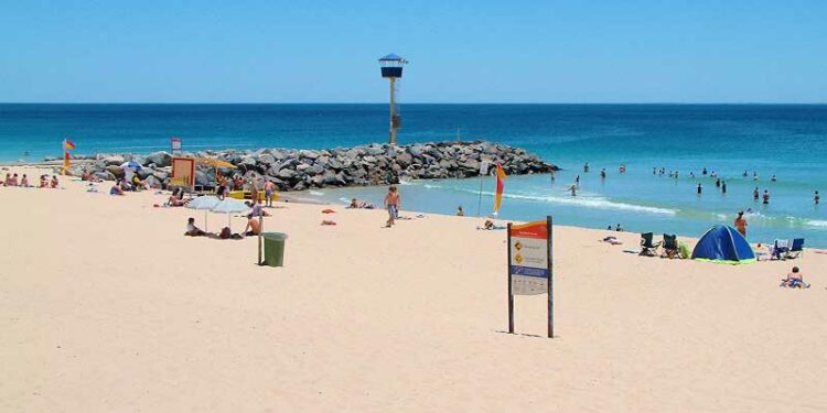 places to visit in Perth_City beach