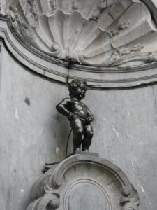 places to visit in Brussels_statue