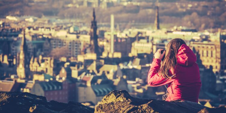 Explore Where to stay in Edinburgh on a budget