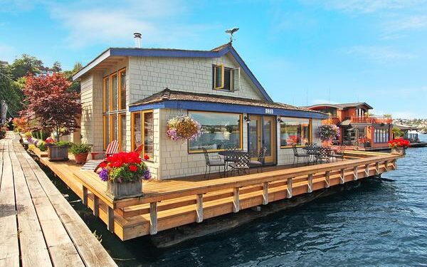 Free things to do in Seattle_houseboat