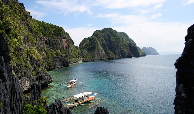 Places to visit in your twenties_Palawan