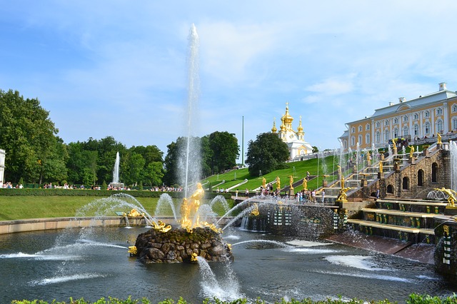 Places to Visit in St. Petersburg_Peterhof
