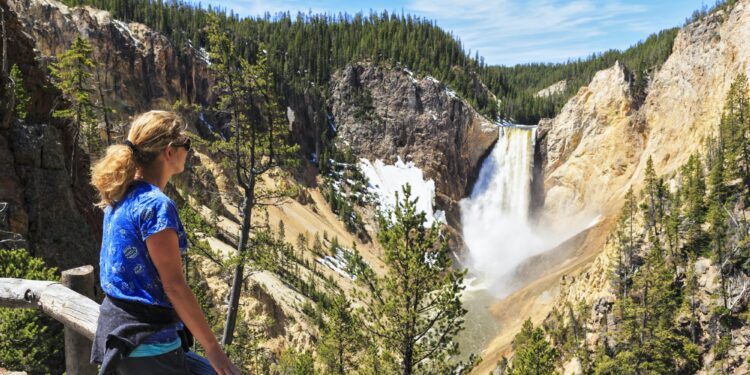 Best Time To Visit Yellowstone And Other Popular US Places