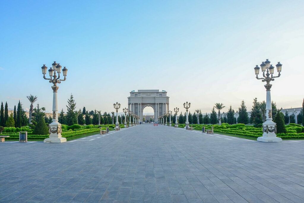 Places to visit in Azerbaijan_Heydar park