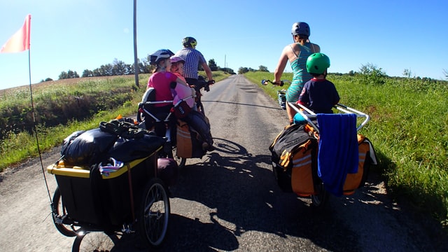 Travelling with children on bicycles