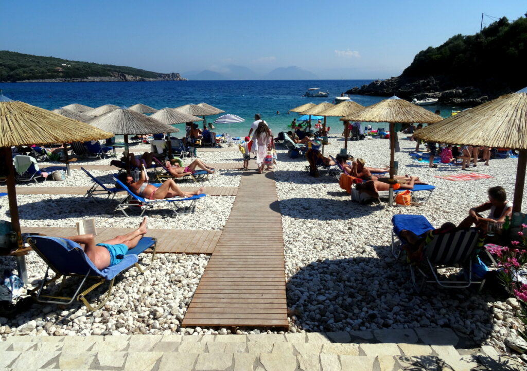 beaches in lefkada_amousa