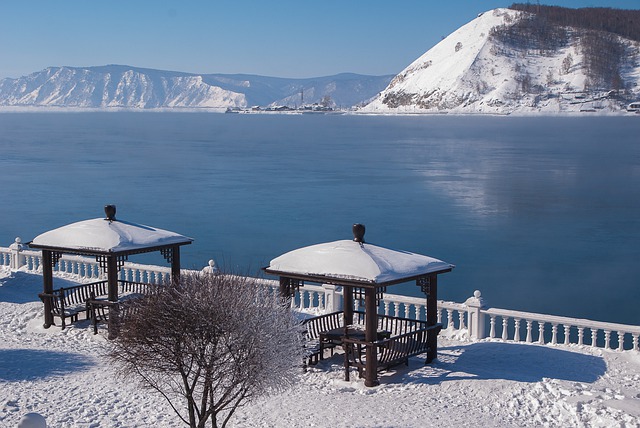 summer family vacation spot_lake Baikal