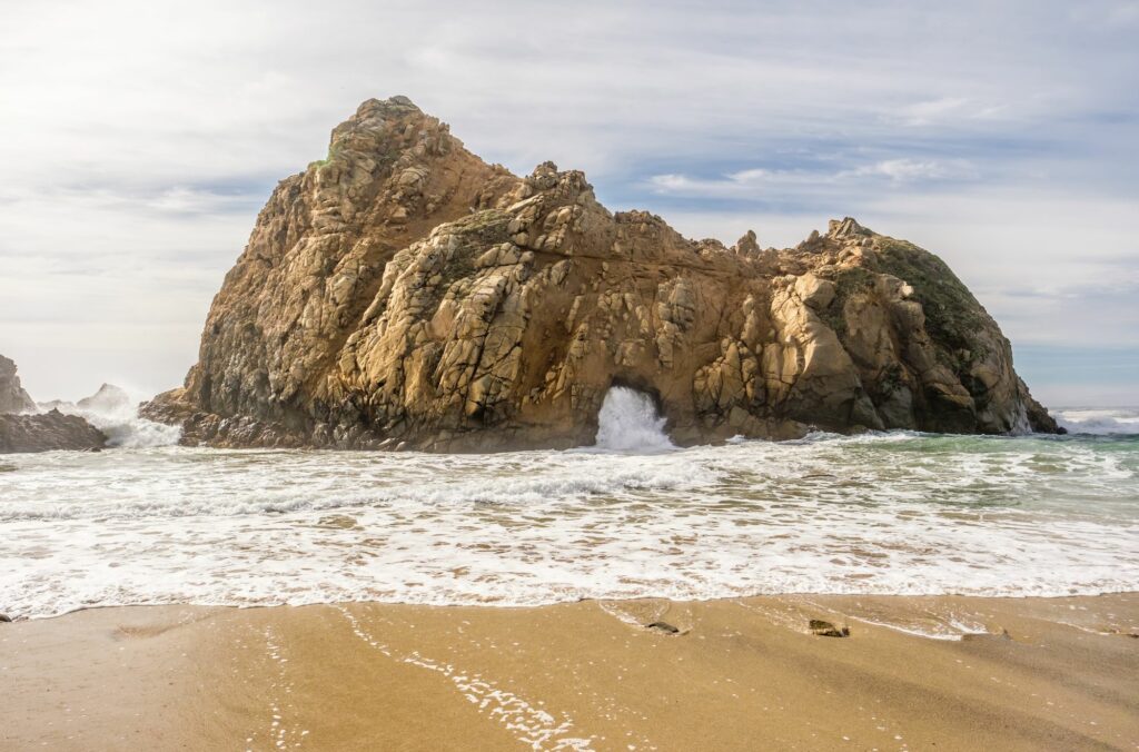 Best Beaches: Keyhole, Pfeiffer Beach, Big Sur, California, USA