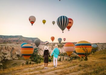 hot air balloons of Kapadokya Cappadocia Turkey - Activities in Turkey