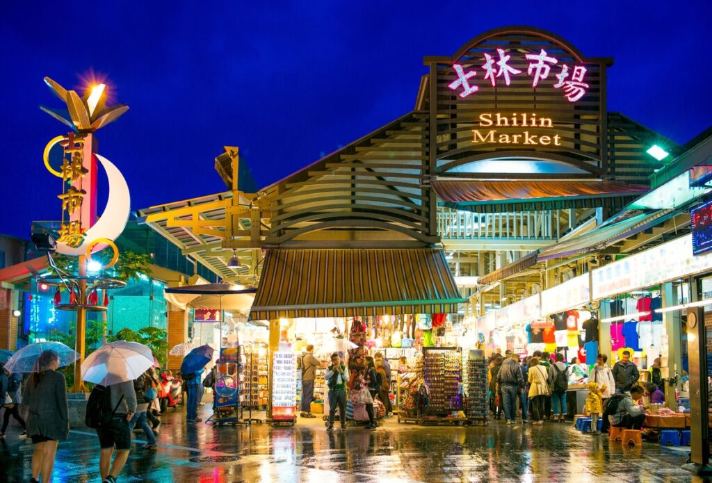 Shilin Night Market - food destinations in Taiwan