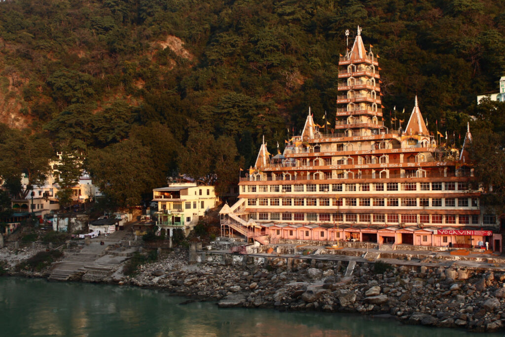 tera manzil temple, one of the top vacation spots in india