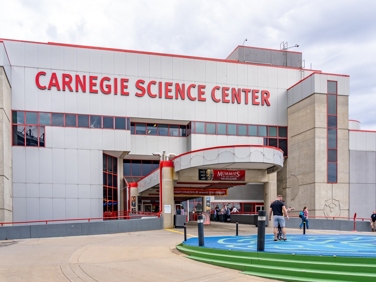 Entrance of Carnegie Science Center