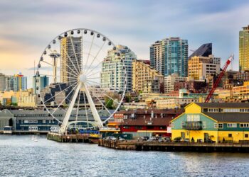 Enchanting Escapes: 11 Romantic Things to Do in Seattle