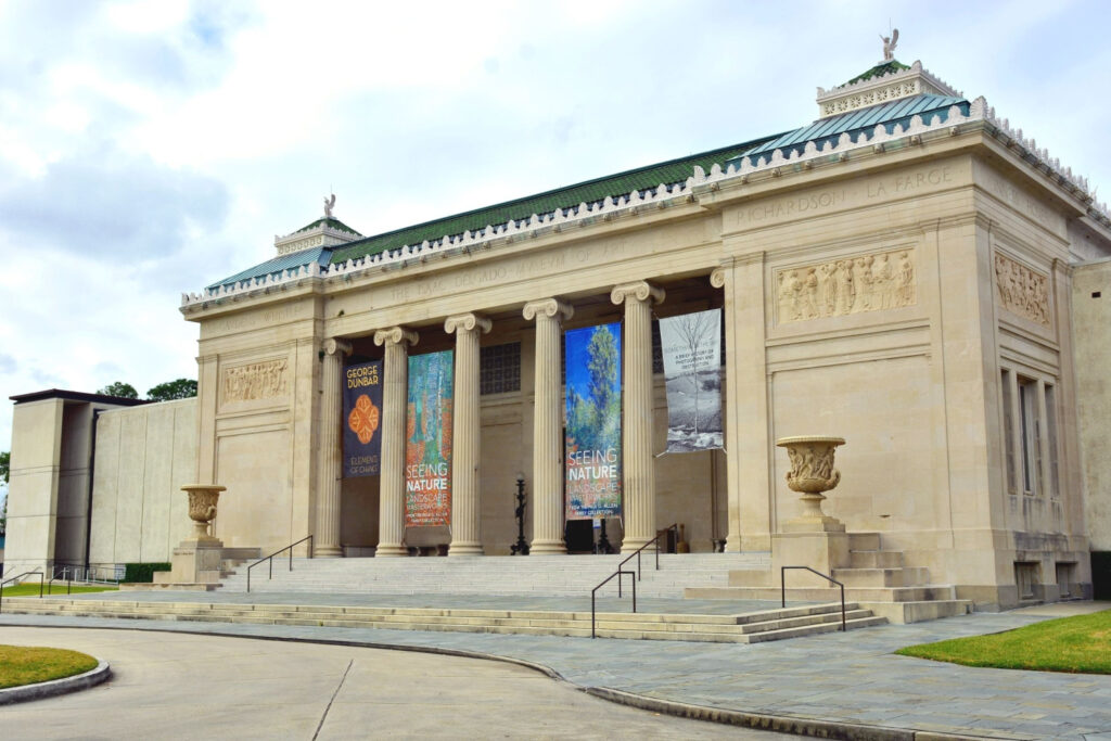 Front view of The New Orleans Museum of Art